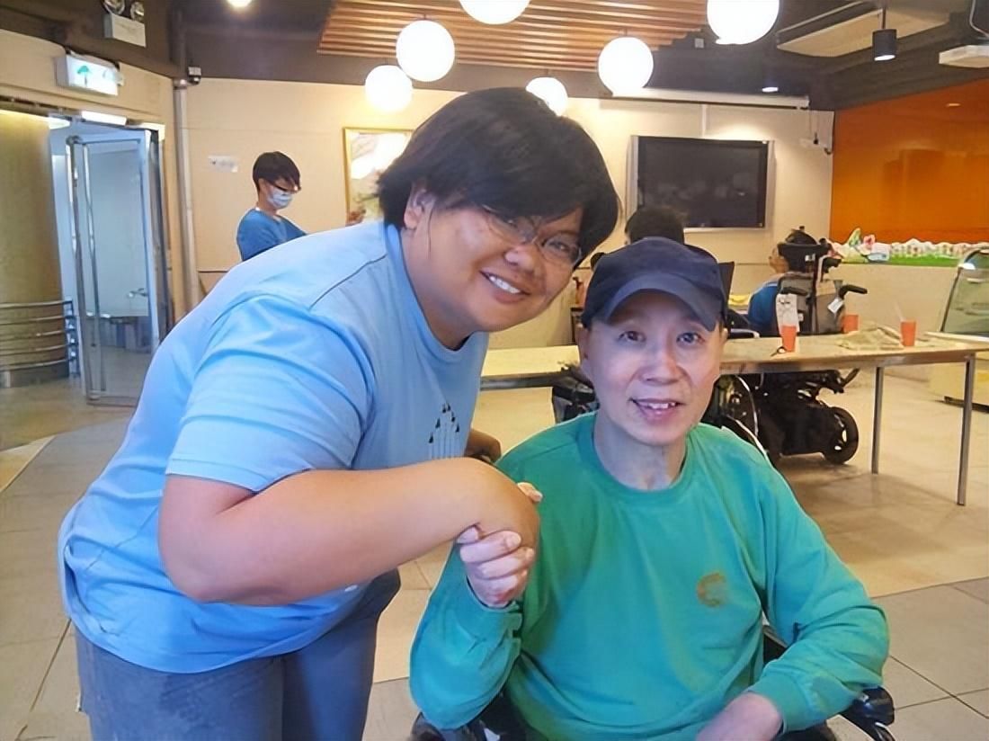 從舞臺到輪椅：蔡國權的不屈人生，49歲後的21年養老院生活揭秘！